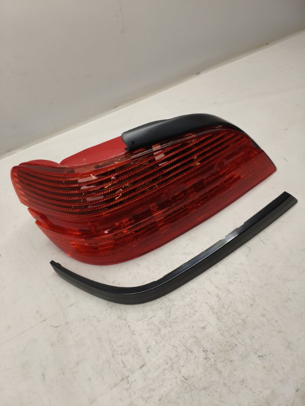 Фонарь стоп-сигнала Peugeot 406 8B 2001 задний левый Фонарь стоп-сигнала Peugeot 406 8B 2001 задний левый