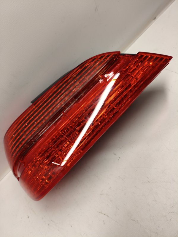 Фонарь стоп-сигнала Peugeot 406 8B 2001 задний левый Фонарь стоп-сигнала Peugeot 406 8B 2001 задний левый