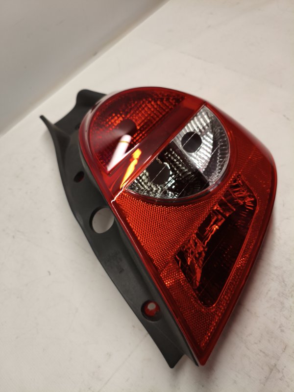 Фонарь стоп-сигнала Renault CLIO BR 2008 задний правый Фонарь стоп-сигнала Renault CLIO BR 2008 задний правый