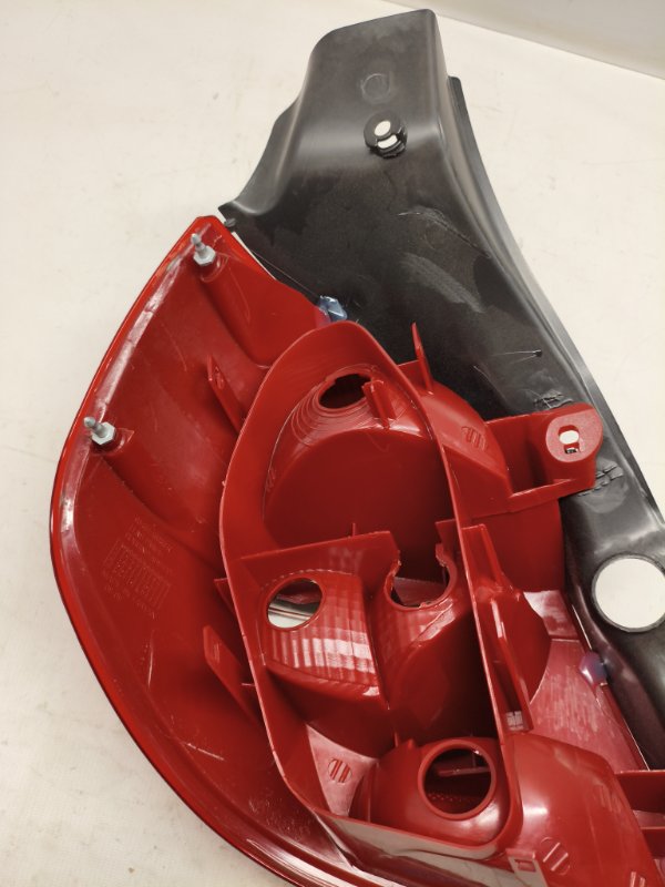 Фонарь стоп-сигнала Renault CLIO BR 2008 задний правый Фонарь стоп-сигнала Renault CLIO BR 2008 задний правый