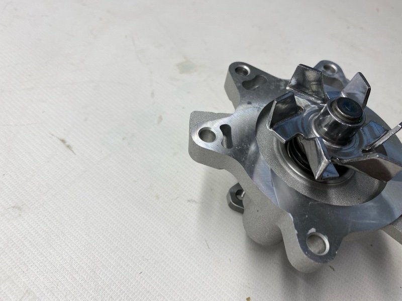 Помпа Toyota Corolla Fielder NZE121 1NZ-FE 2001 Помпа Toyota Corolla Fielder NZE121 1NZ-FE 2001