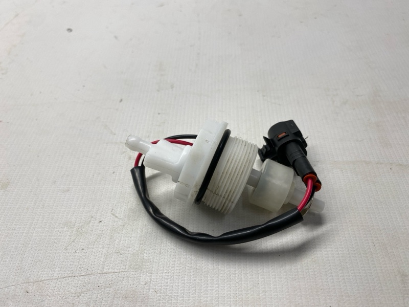 Датчик уровня топлива Toyota Land cruiser HDJ80 1HDFT 1995 (б/у)