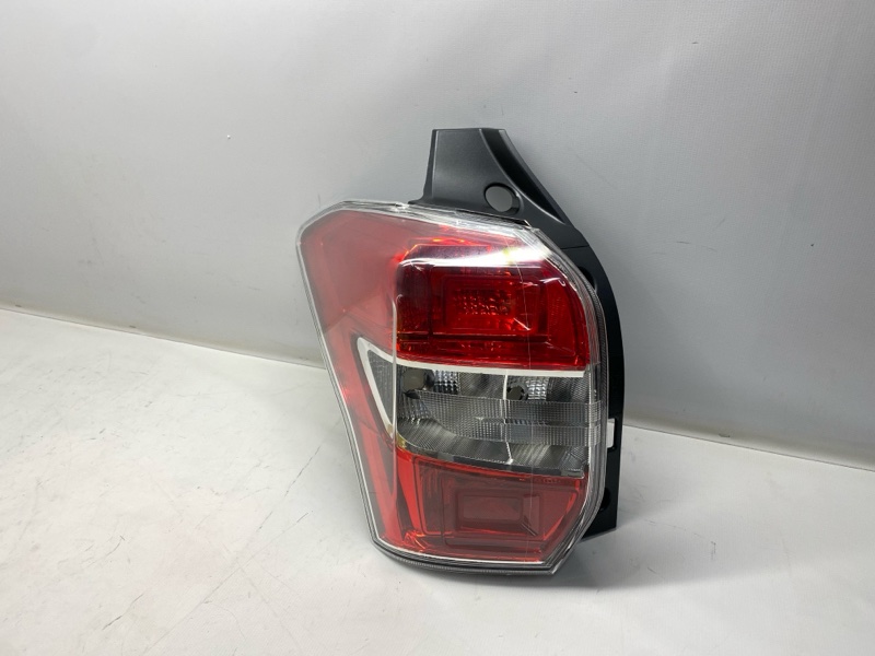 Фонарь стоп-сигнала SUBARU Forester SJ5 2015 левый