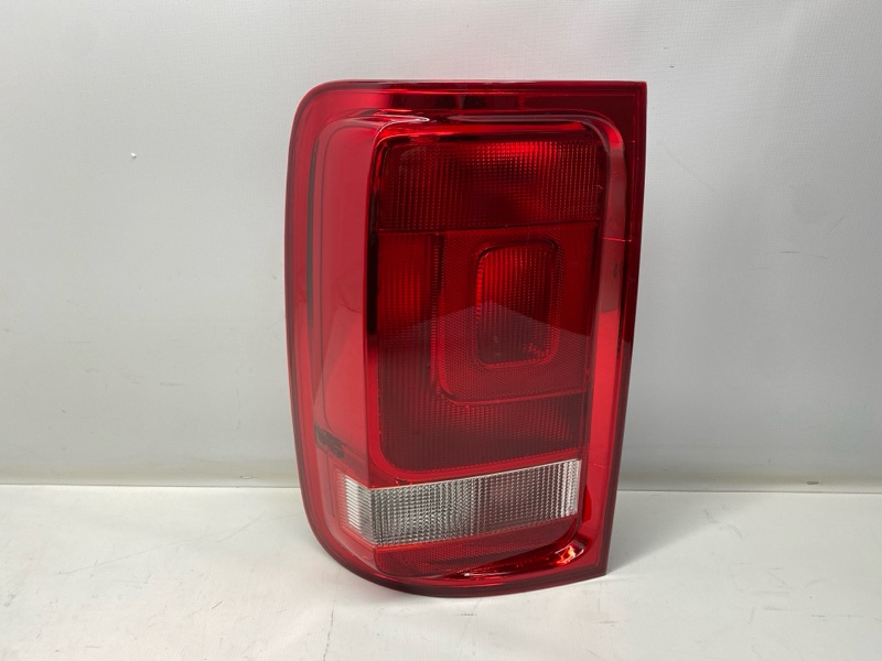 Фонарь стоп-сигнала Volkswagen Amarok 2HB 2013 левый Фонарь стоп-сигнала Volkswagen Amarok 2HB 2013 левый