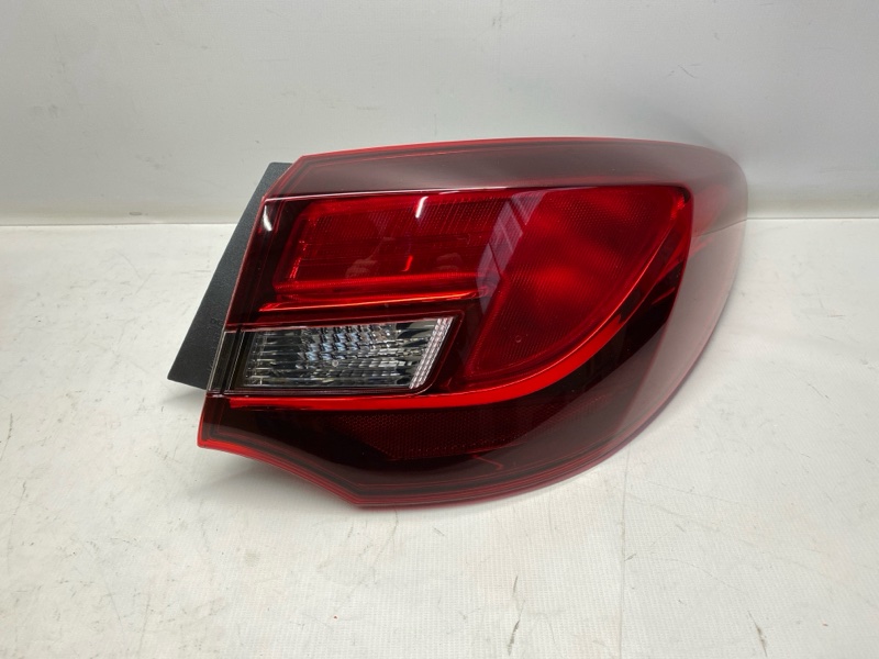 Фонарь стоп-сигнала Opel Astra 69 2013 правый