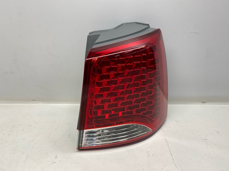 Фонарь стоп-сигнала KIA Sorento XM 2012 правый