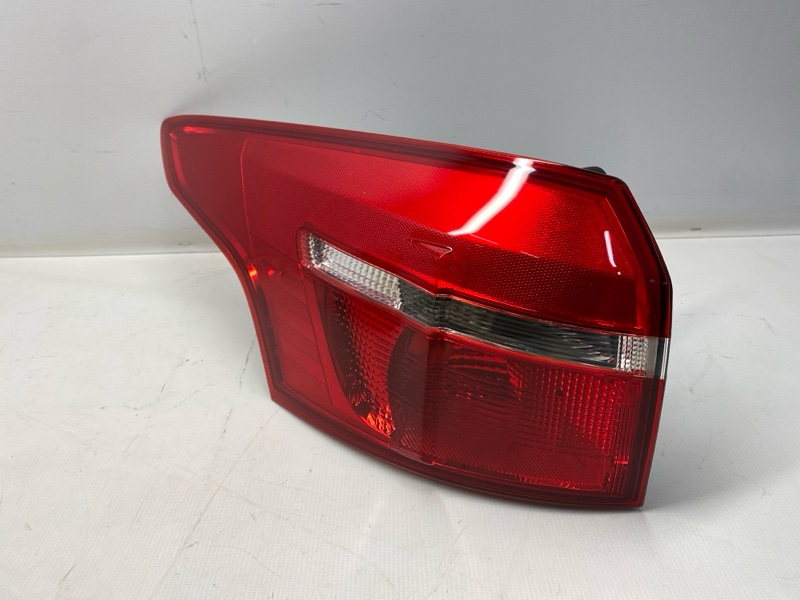 Фонарь стоп-сигнала FORD FOCUS BK 2017 левый