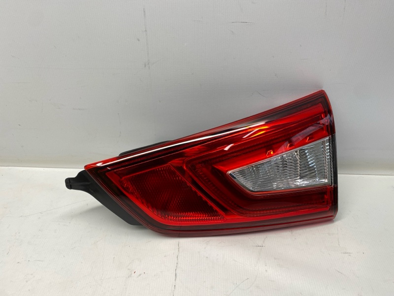 Фонарь стоп-сигнала NISSAN QASHQAI J11 2017 правый Фонарь стоп-сигнала NISSAN QASHQAI J11 2017 правый