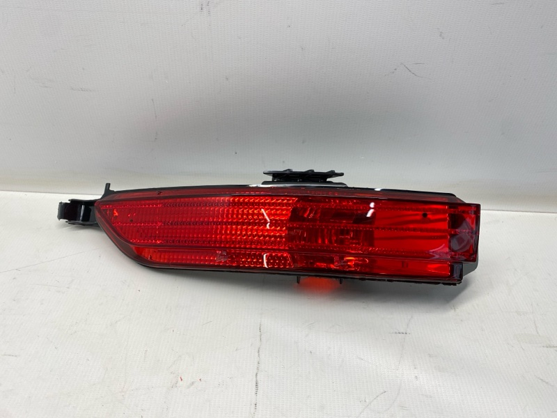Фонарь стоп-сигнала Volkswagen Touareg 7P6 2013 левый Фонарь стоп-сигнала Volkswagen Touareg 7P6 2013 левый