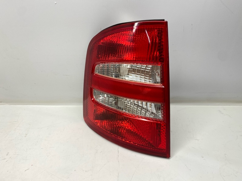 Фонарь стоп-сигнала SKODA FABIA 6Y2 2002 левый Фонарь стоп-сигнала SKODA FABIA 6Y2 2002 левый