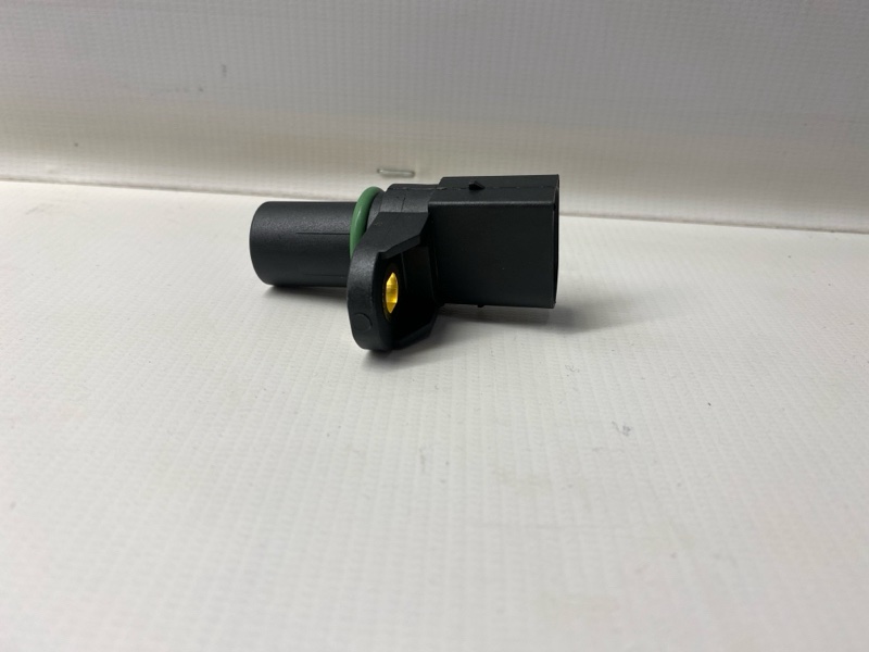 Датчик положения распредвала BMW X5 E53 2001 Датчик положения распредвала BMW X5 E53 2001