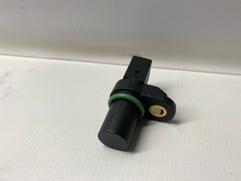 Датчик положения распредвала BMW X5 E53 2001 Датчик положения распредвала BMW X5 E53 2001