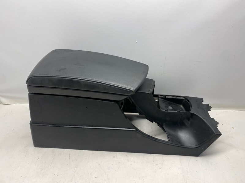 Подлокотник BMW X3 E83 M54B30 2005 (б/у)