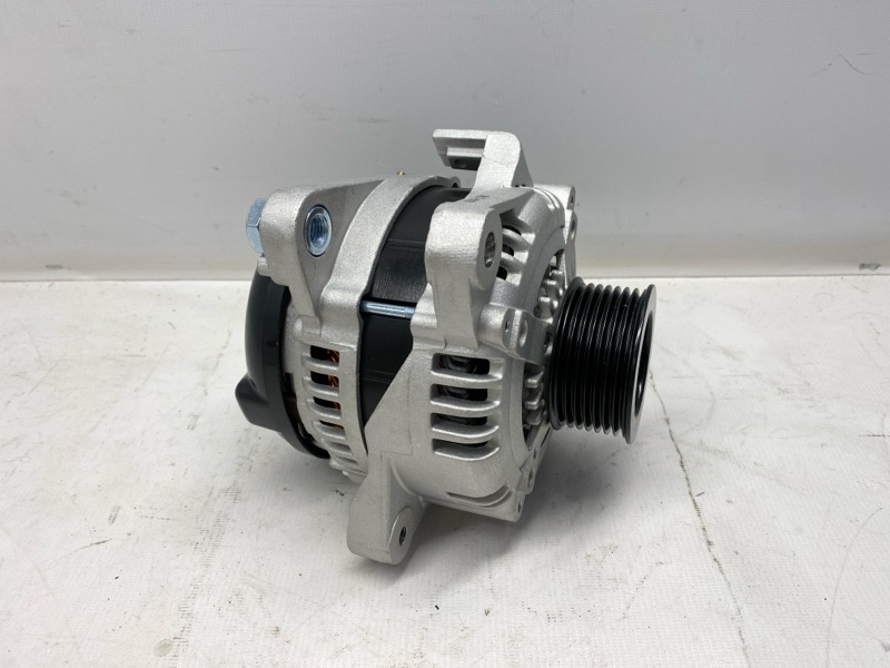 Генератор Toyota Avensis AZT250 2005