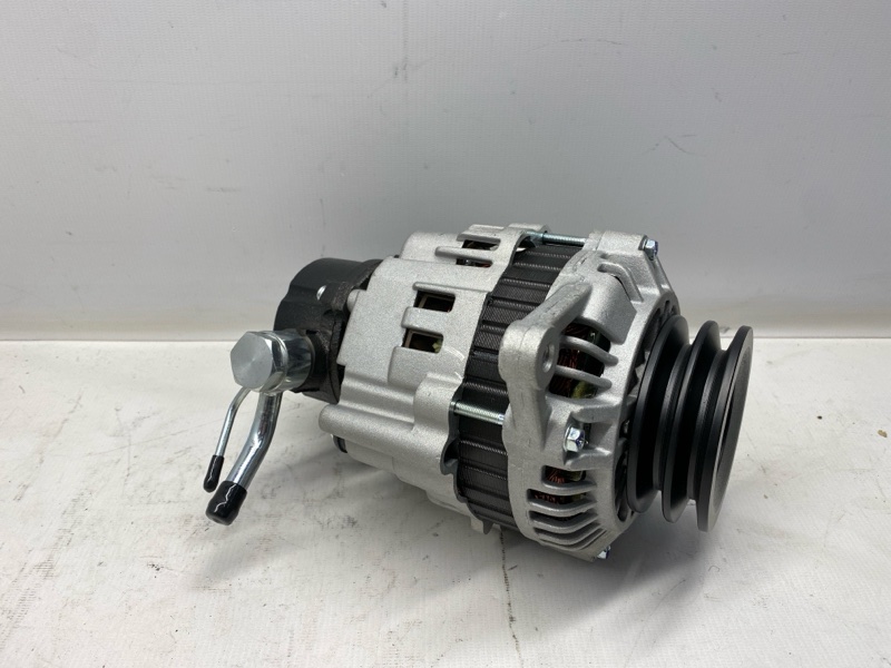 Генератор Mitsubishi Pajero V64W 4D56 2003