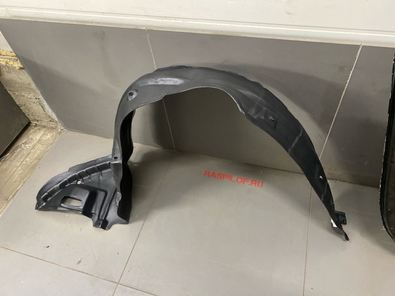 Подкрылок Toyota Avensis AZT251 2005 передний правый