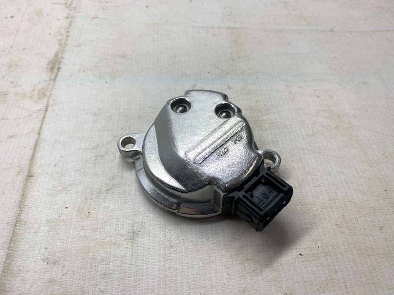 Датчик положения распредвала Volkswagen Golf 1H1 1996