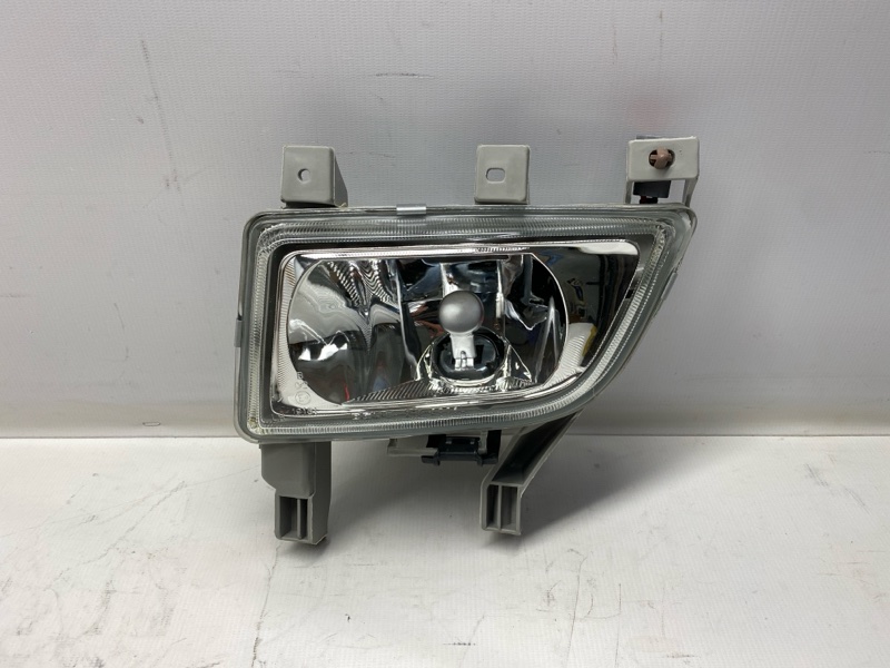 Фара противотуманная Mazda Familia BJ5P 2002 левая