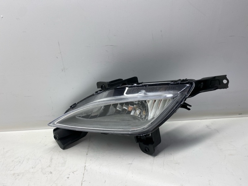 Фара противотуманная Hyundai i30 GD 2013 левая