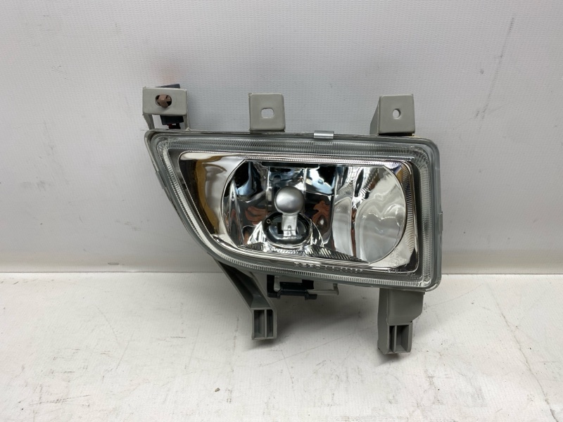 Фара противотуманная Mazda Familia BJ5P 2002 правая