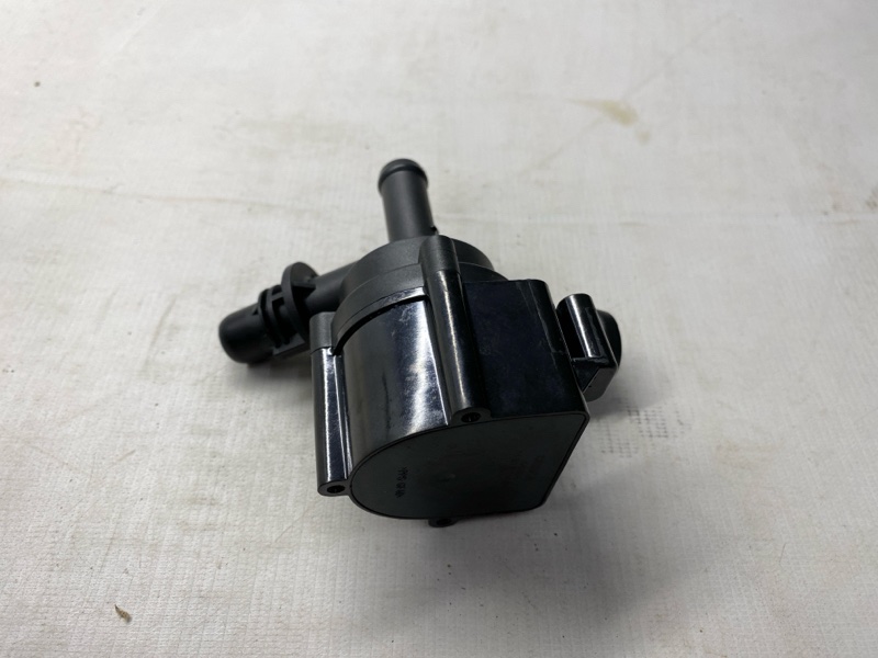 Помпа BMW 1-SERIES F20 N13B16 2013