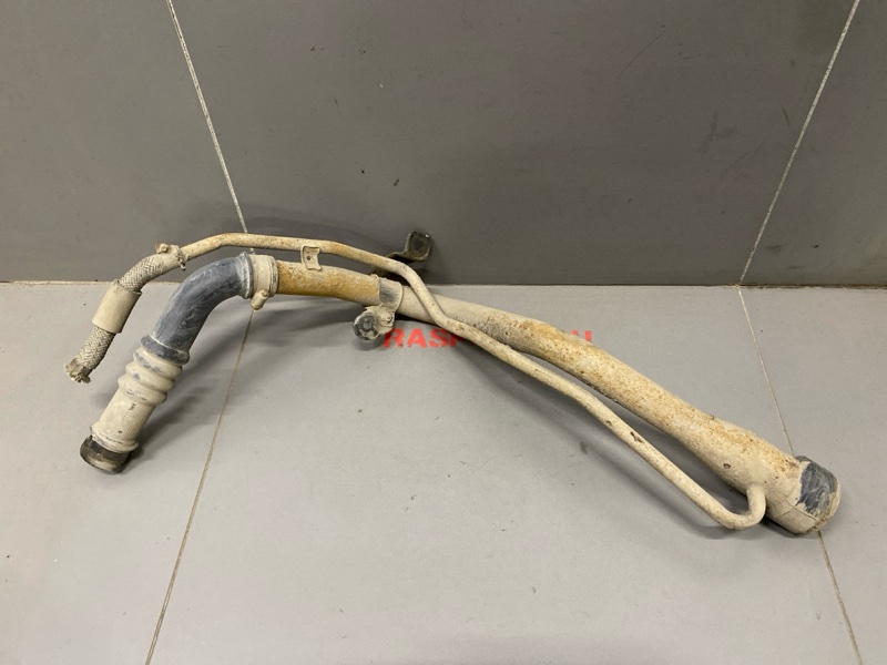 Горловина топливного бака Toyota Corona Exiv ST200 4S-FE 1996 (б/у)