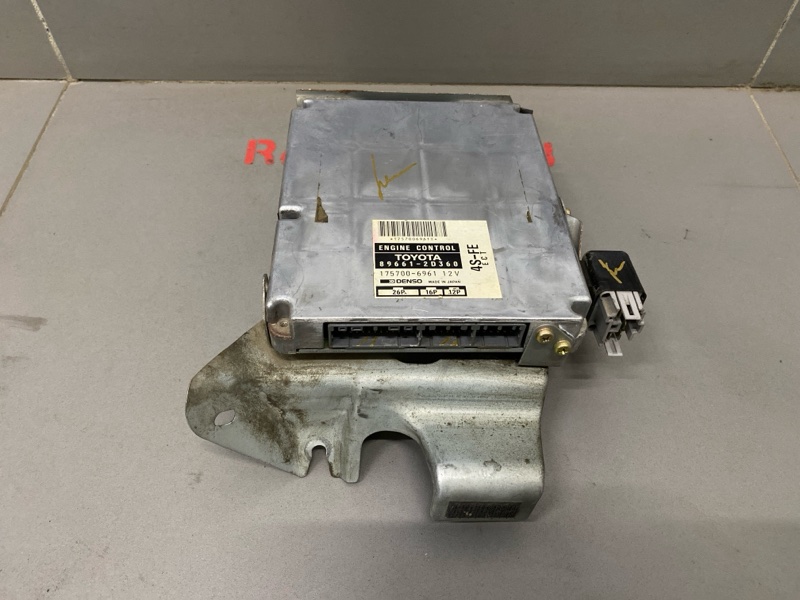 Блок управления ДВС Toyota Corona Exiv ST200 4S-FE 1996 (б/у)