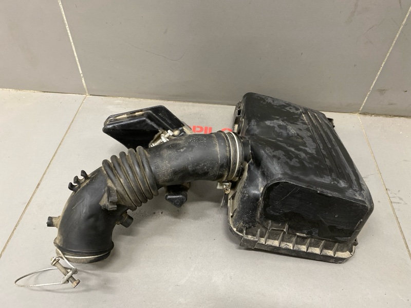 Резонатор воздушного фильтра Toyota Corona Exiv ST200 4S-FE 1996 (б/у)