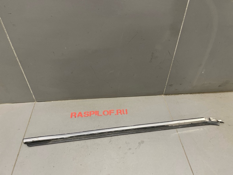 Молдинг стекла Toyota Corona Exiv ST200 4S-FE 1996 задний правый (б/у)