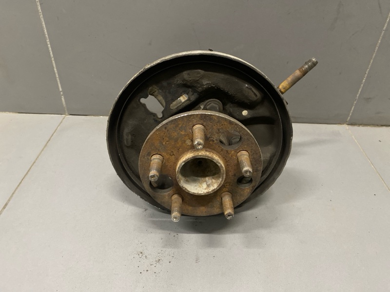 Ступица Toyota Corona Exiv ST200 4S-FE 1996 задняя левая (б/у)