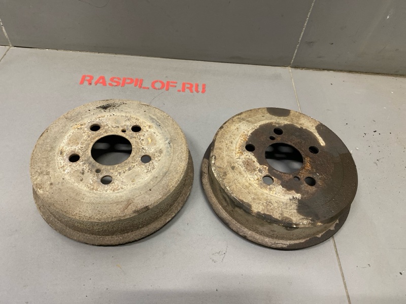 Барабан тормозной Toyota Corona Exiv ST200 4S-FE 1996 задний (б/у)