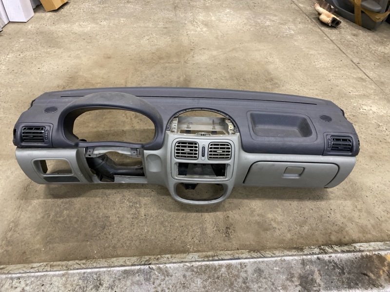 Панель передняя в салон Renault Symbol LB K4J 2003 (б/у)