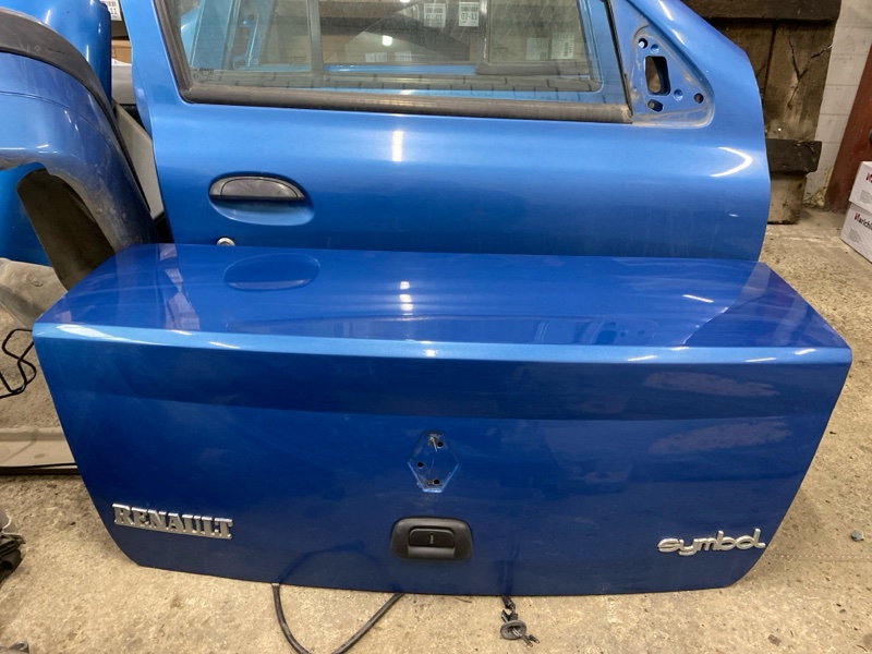 Крышка багажника Renault Symbol K4J 2003 (б/у)