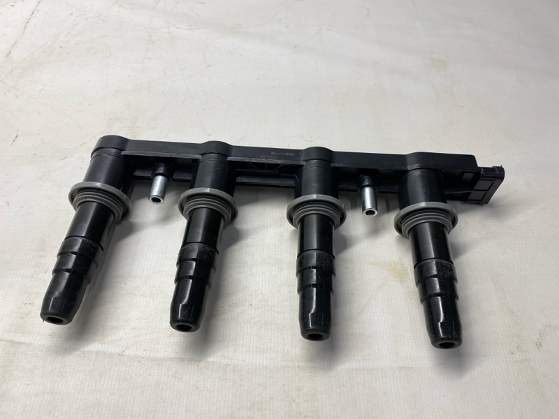 Катушка зажигания Opel Astra 69 2012