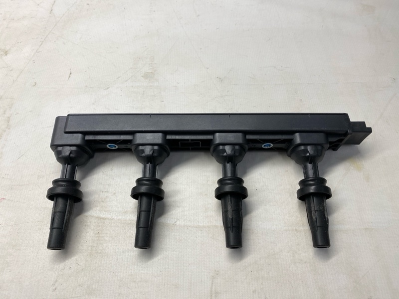 Катушка зажигания Peugeot 308 4C 2015