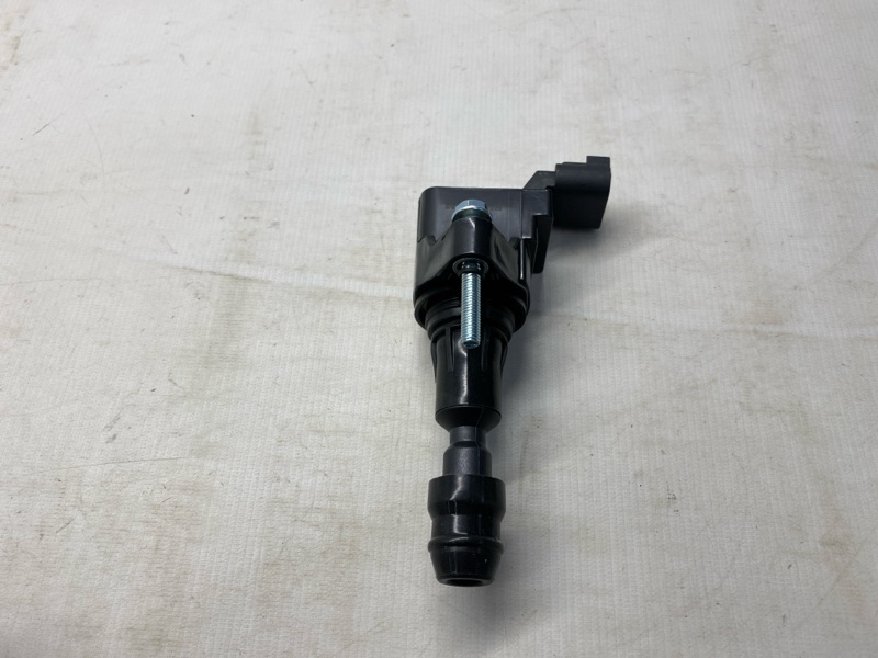 Катушка зажигания Opel Astra 69 2012