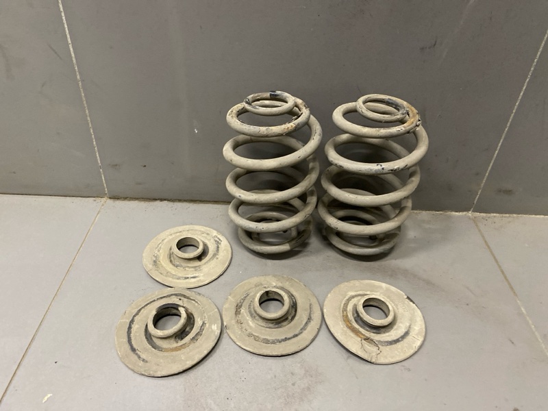 Пружина подвески Renault Symbol K4J 2003 задняя (б/у)