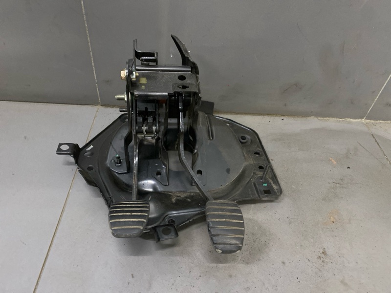 Блок педалей Renault Symbol LB K4J 2003 (б/у)