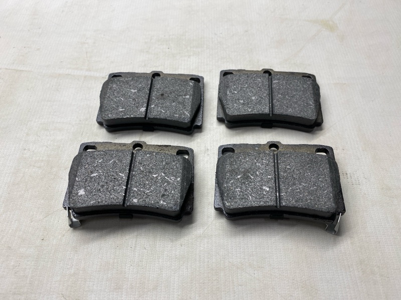 Тормозные колодки Mitsubishi Montero Sport K86W 1999 заднее