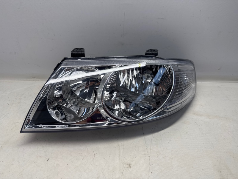 Фара Nissan Almera Classic B10 2007 передняя левая