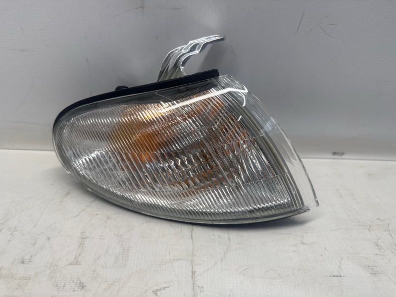 Поворотник Hyundai Accent X3 1998 правый