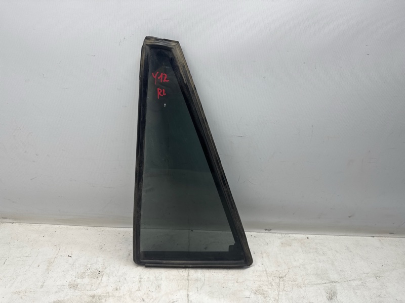 Стекло боковое NISSAN Wingroad Y12 HR15 2007 заднее левое (б/у)