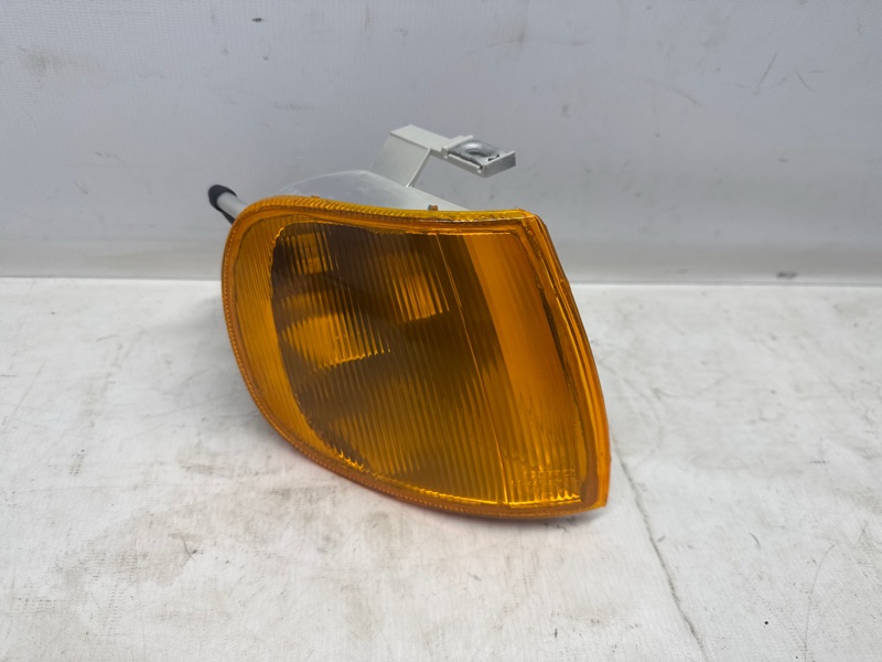 Поворотник Volkswagen Polo 6N1 1997 правый