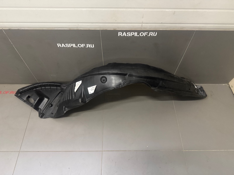 Подкрылок Toyota Avensis AZT251 2005 передний правый
