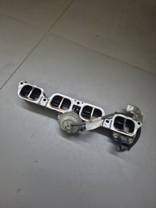 Коллектор впускной Toyota Avensis AZT251 2AZ-FSE 2006 (б/у)