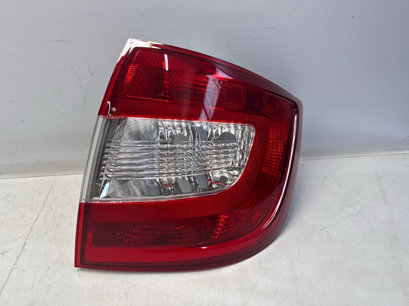 Фонарь стоп-сигнала SKODA RAPID NH3 2015 правый