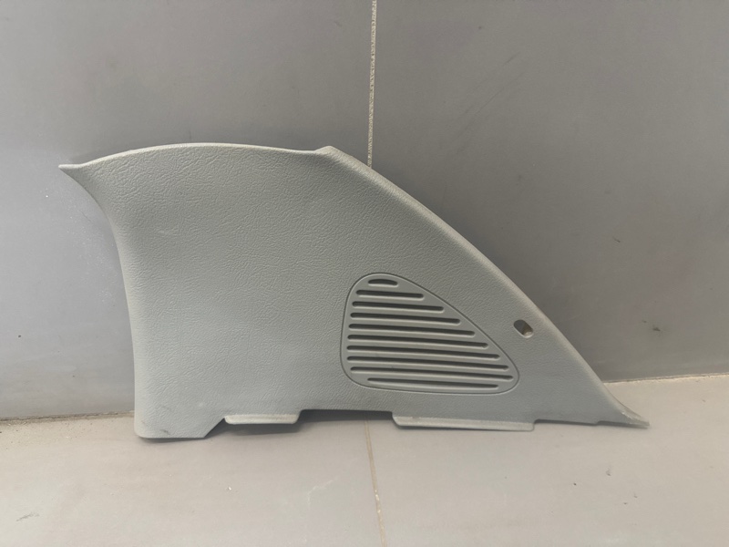 Обшивка стойки кузова Renault Symbol LB K7M 2004 задняя правая (б/у)