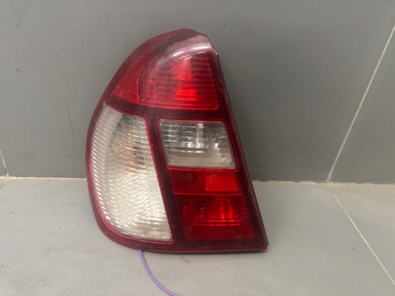 Фонарь стоп-сигнала Renault Symbol LB K7M 2004 задний левый (б/у)