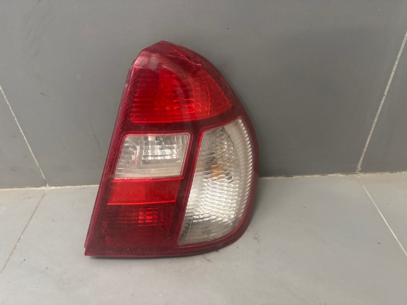 Фонарь стоп-сигнала Renault Symbol LB K7M 2004 задний правый (б/у)