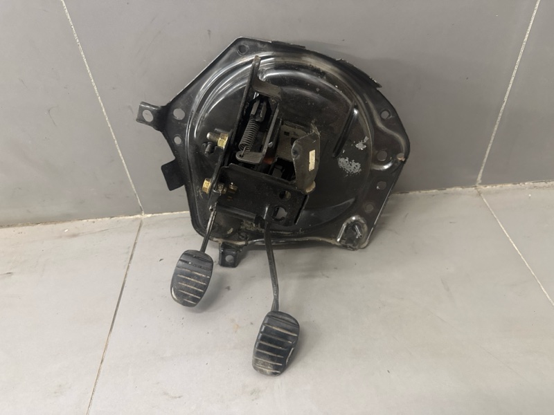 Блок педалей Renault Symbol LB K7M 2004 (б/у)